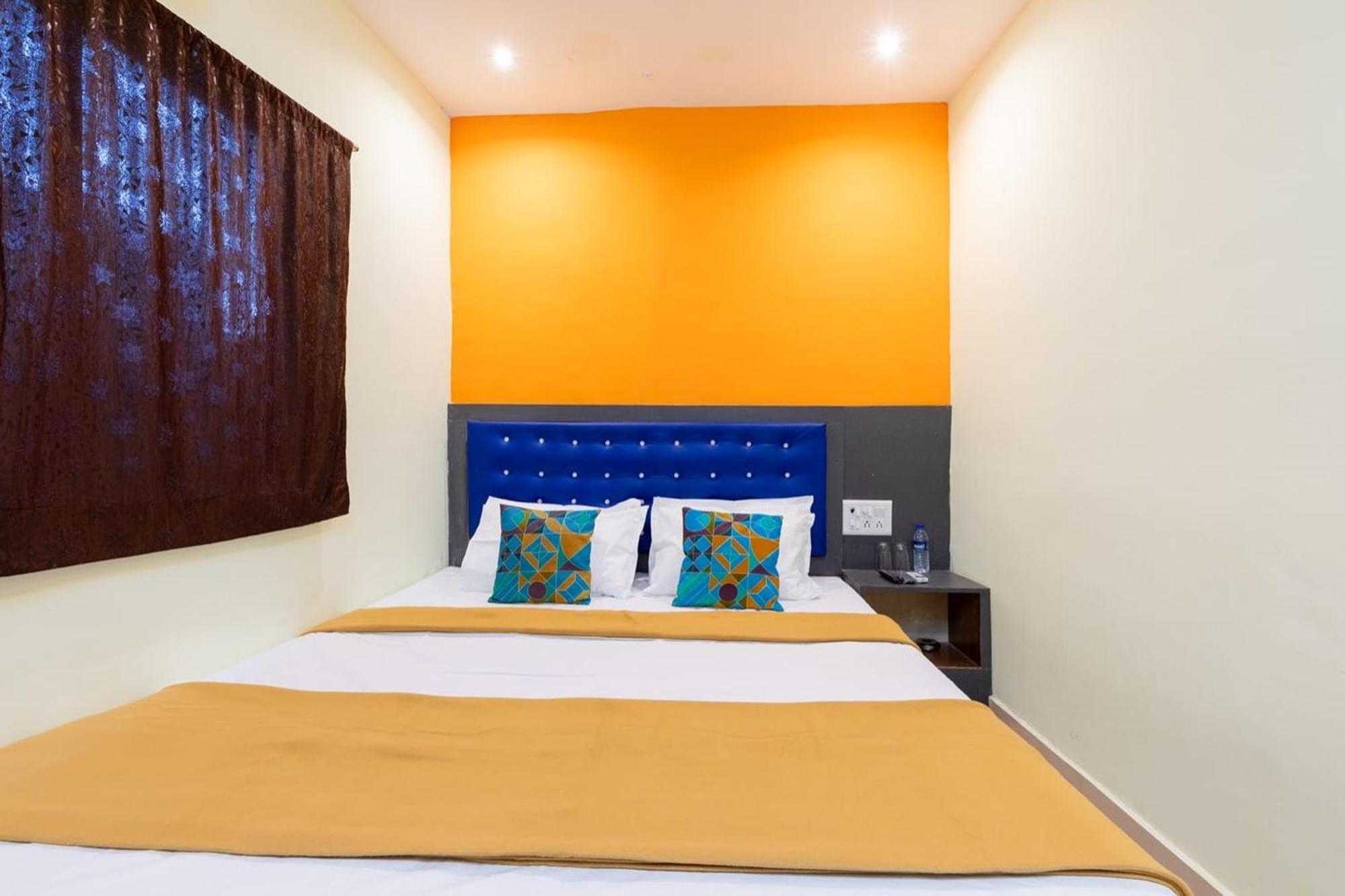 Hotel Shera Residency Мумбай Екстериор снимка