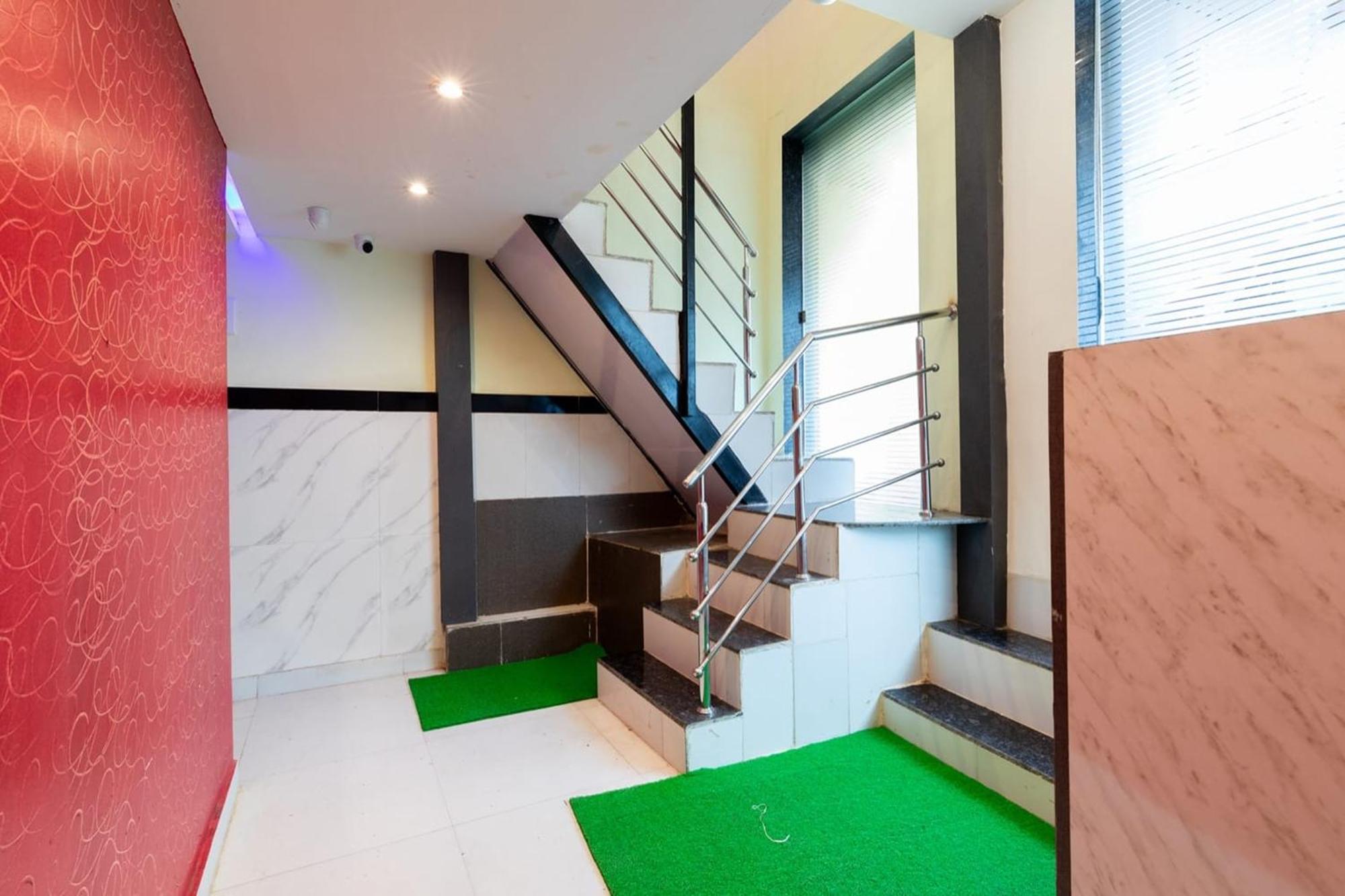 Hotel Shera Residency Мумбай Екстериор снимка