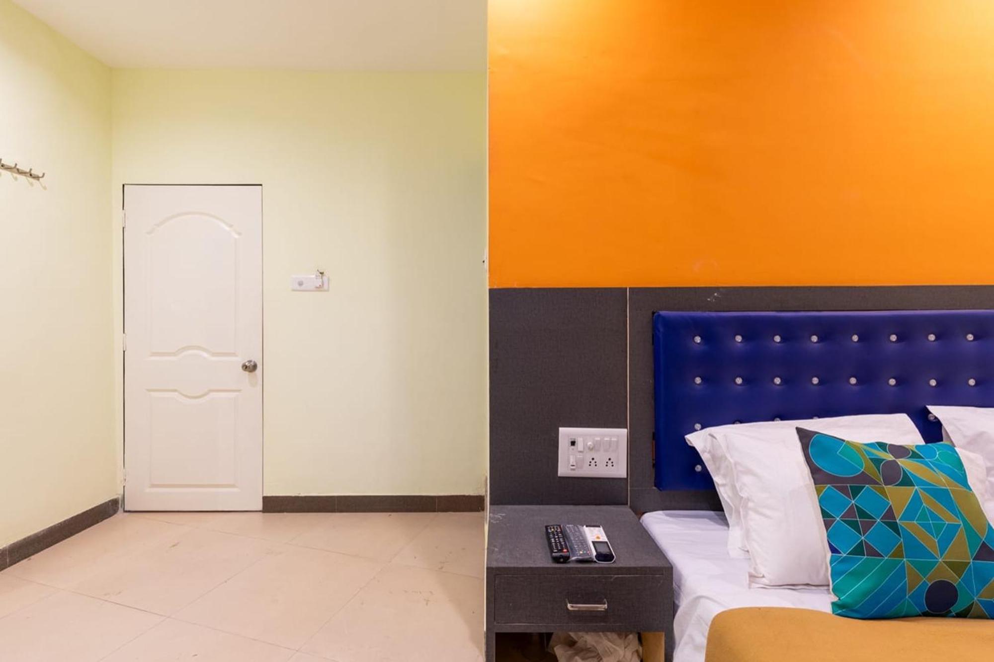 Hotel Shera Residency Мумбай Екстериор снимка